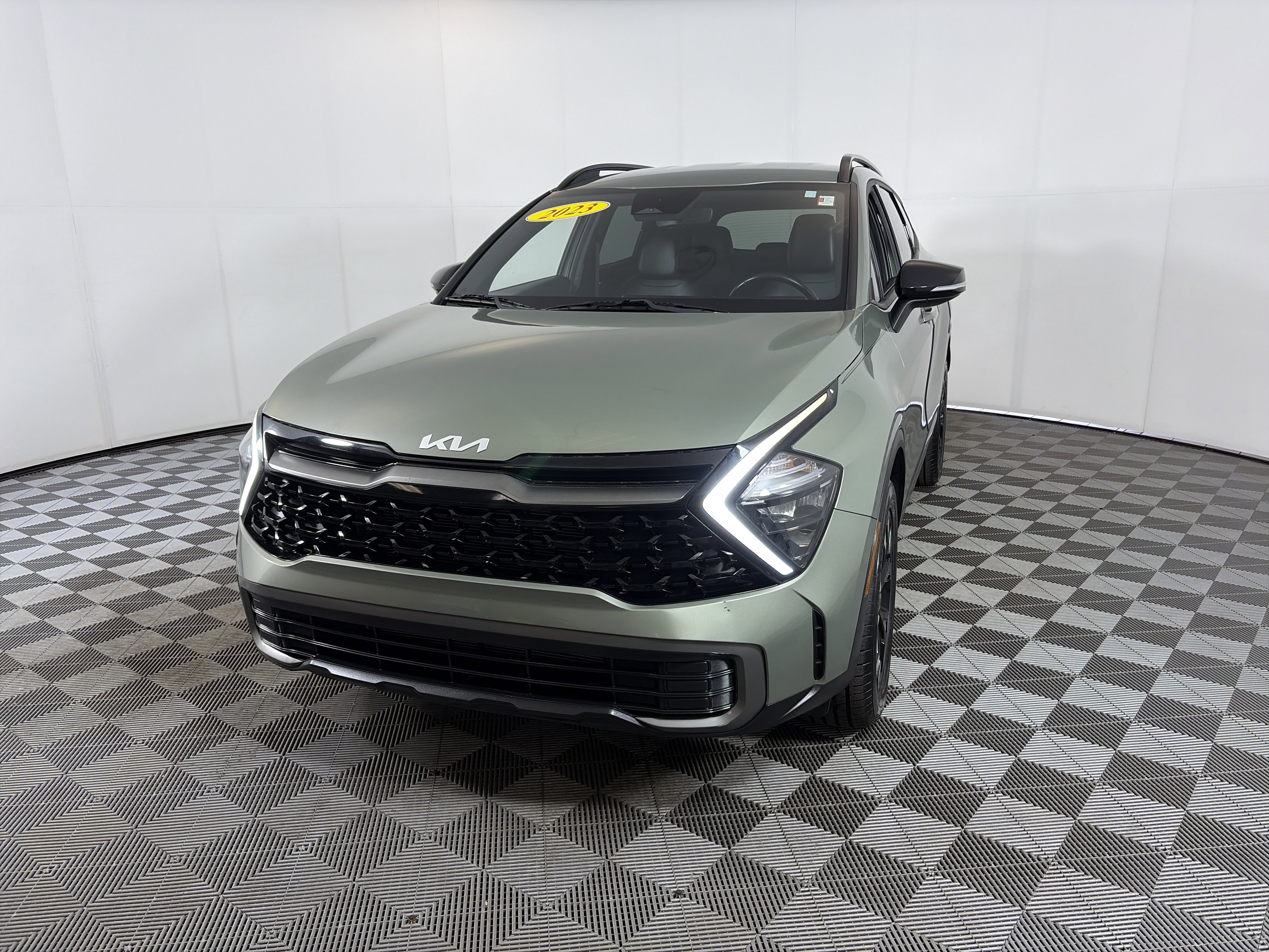 Certified 2023 Kia Sportage X-Line AWD/4WD image 2