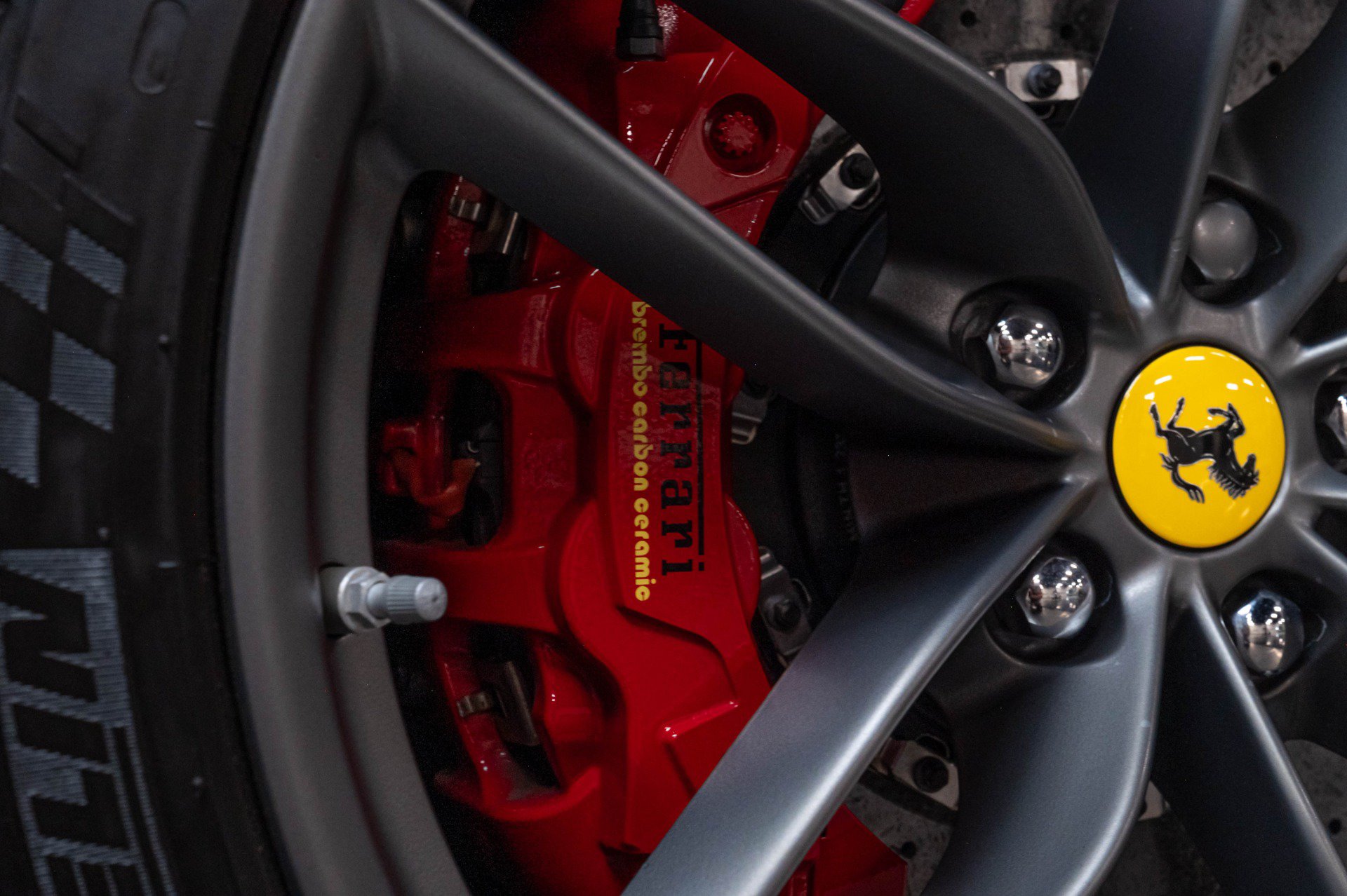 Used 2018 Ferrari 488 GTB RWD image 50