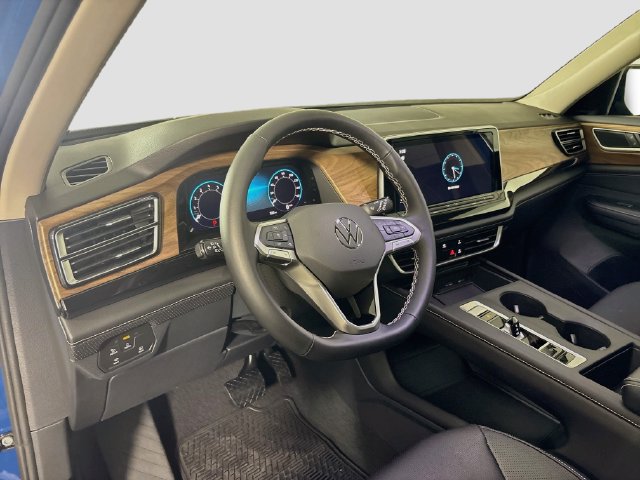 Certified 2025 Volkswagen Atlas SE AWD/4WD image 9