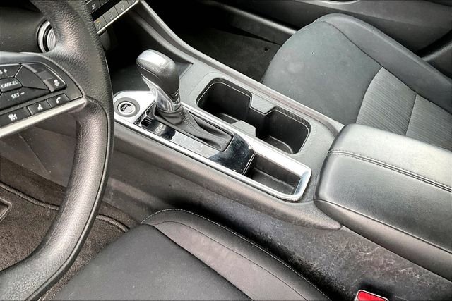 Used 2023 Nissan Sentra SV image 13