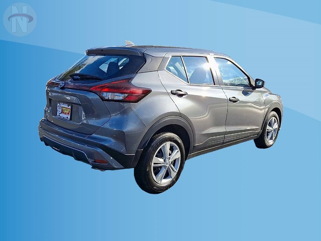 Used 2025 Nissan Kicks Play S image 8