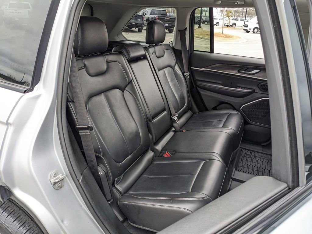Used 2022 Jeep Grand Cherokee Limited image 45