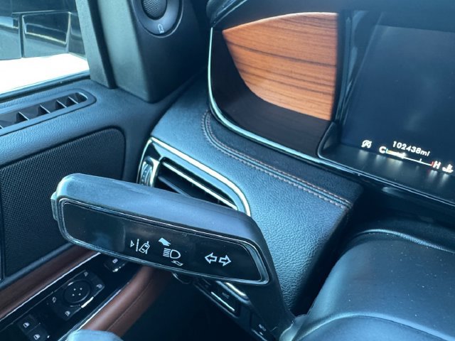 Used 2019 Lincoln Navigator Reserve AWD/4WD image 25