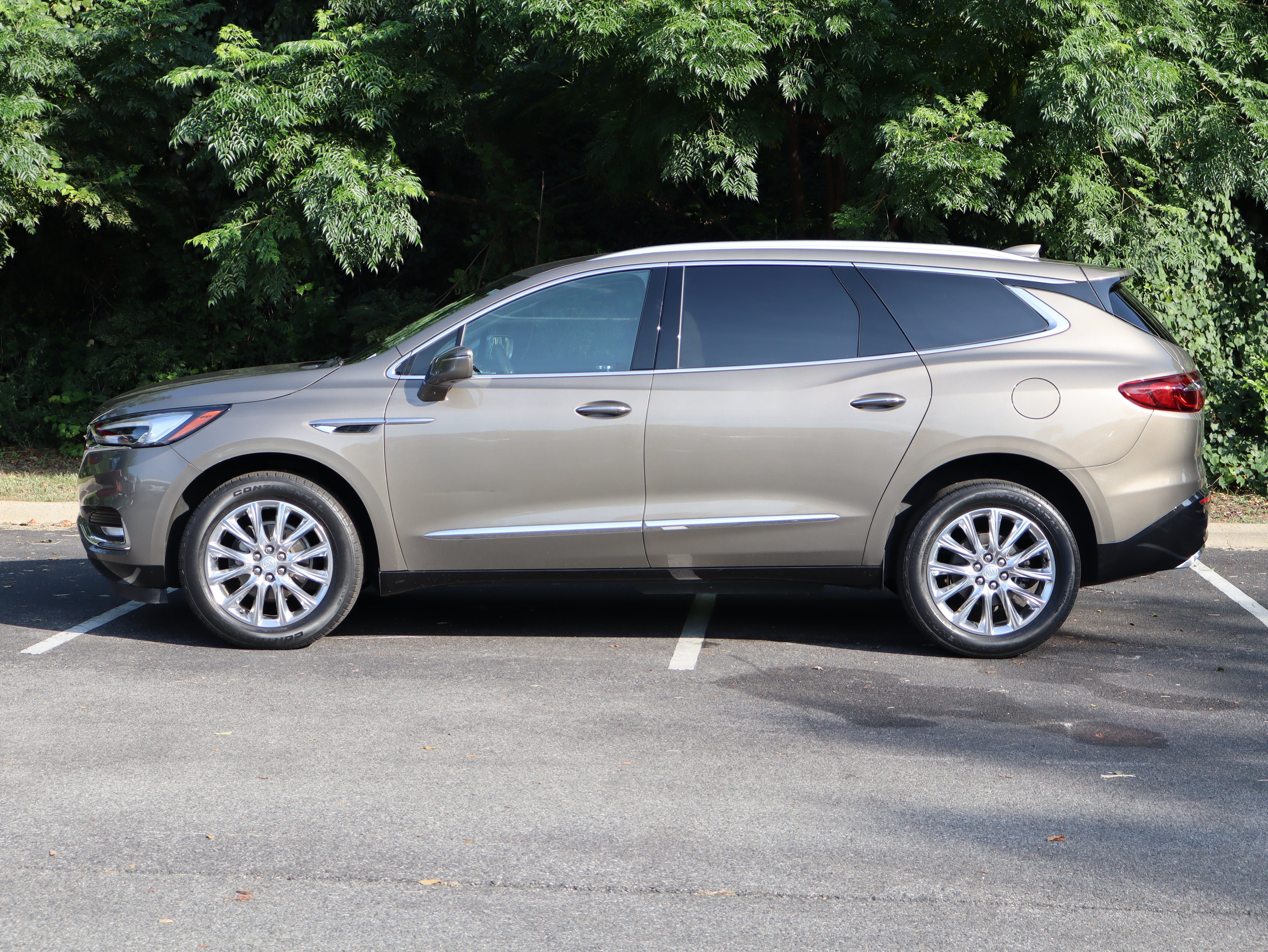 Used 2020 Buick Enclave Essence w/ Sound and Sites Package FWD image 6