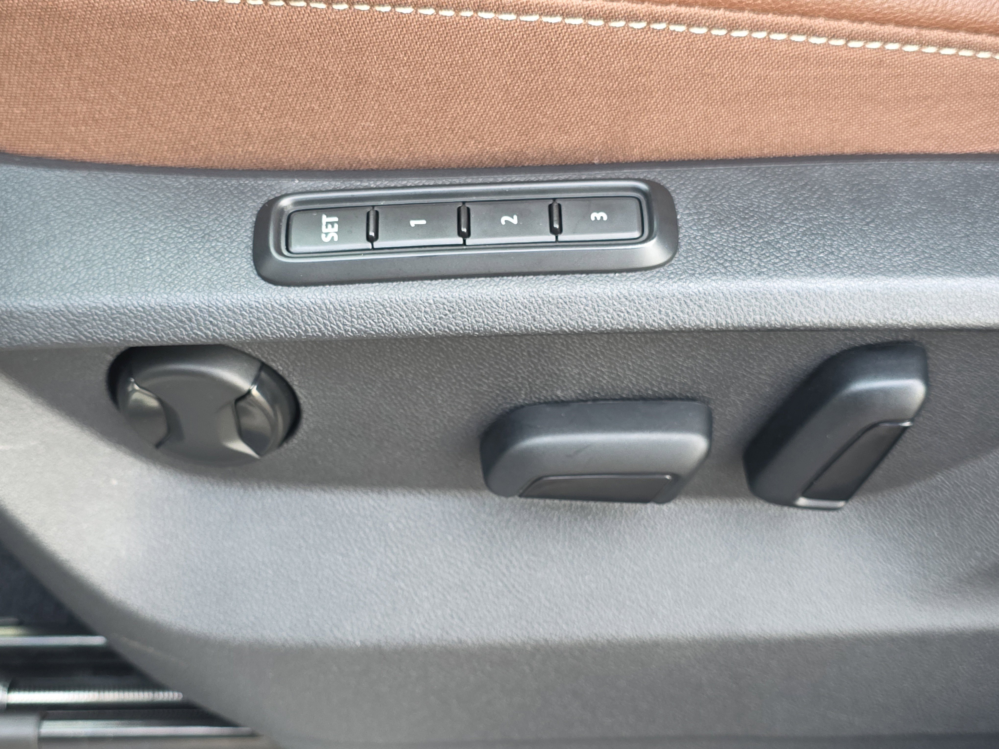 Used 2023 Volkswagen Atlas SEL image 21