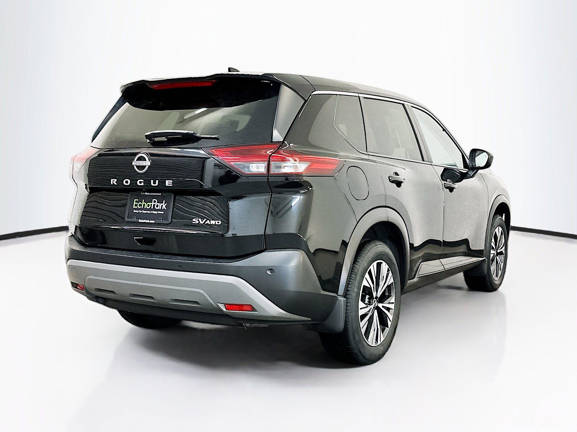 Used 2023 Nissan Rogue SV AWD/4WD image 9