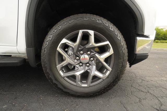 Used 2026 GMC Sierra 1500 SLT w/ SLT Premium Plus Package AWD/4WD image 40