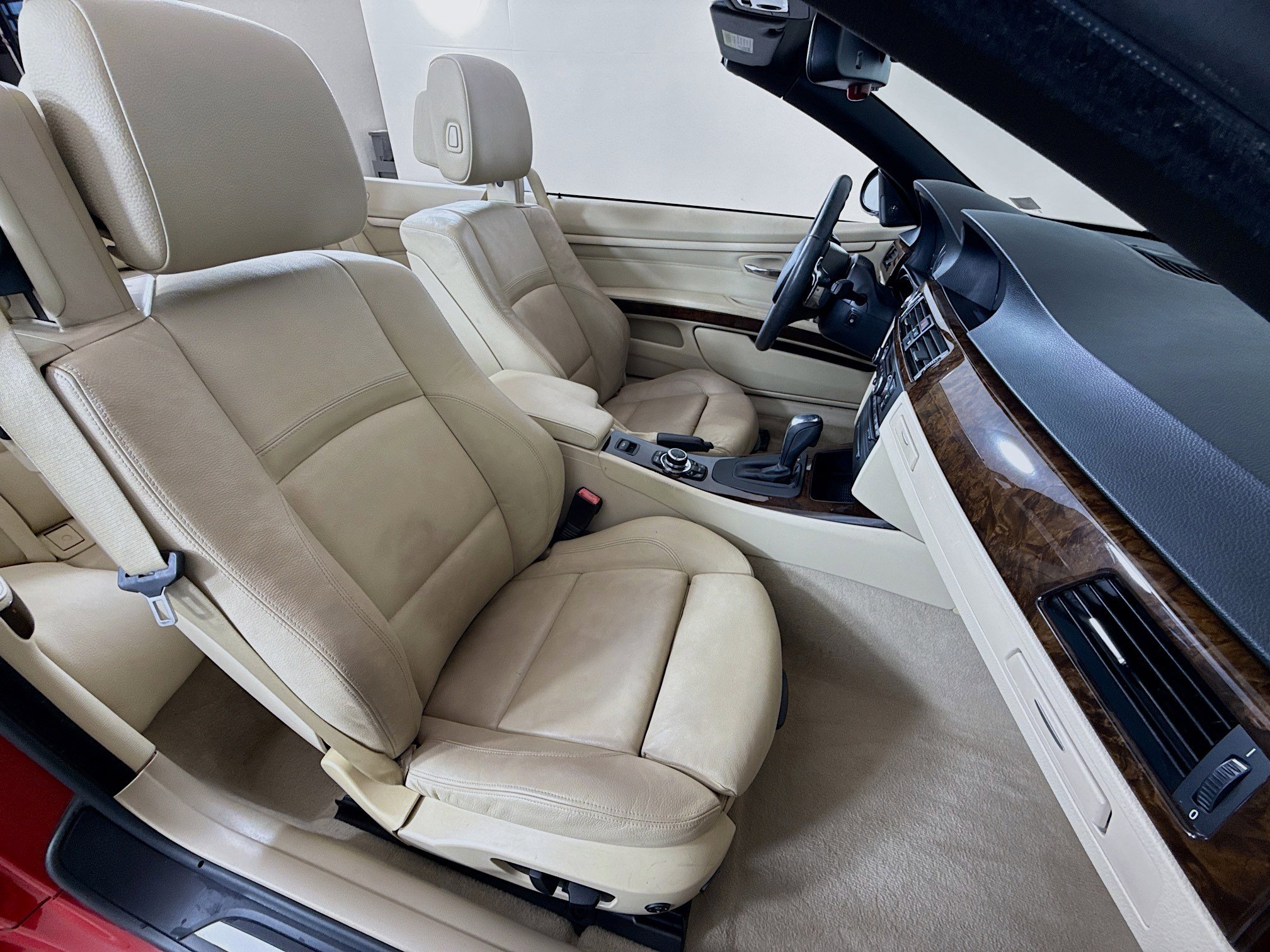 Used 2009 BMW 335i Convertible image 24