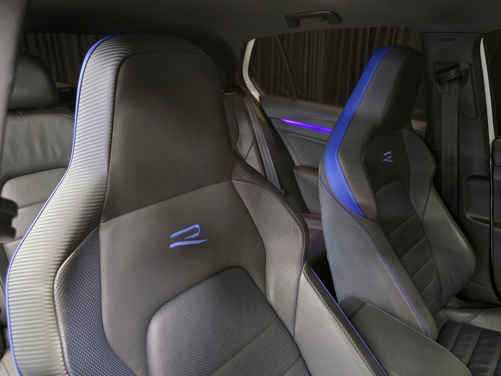 Used 2022 Volkswagen Golf R image 32