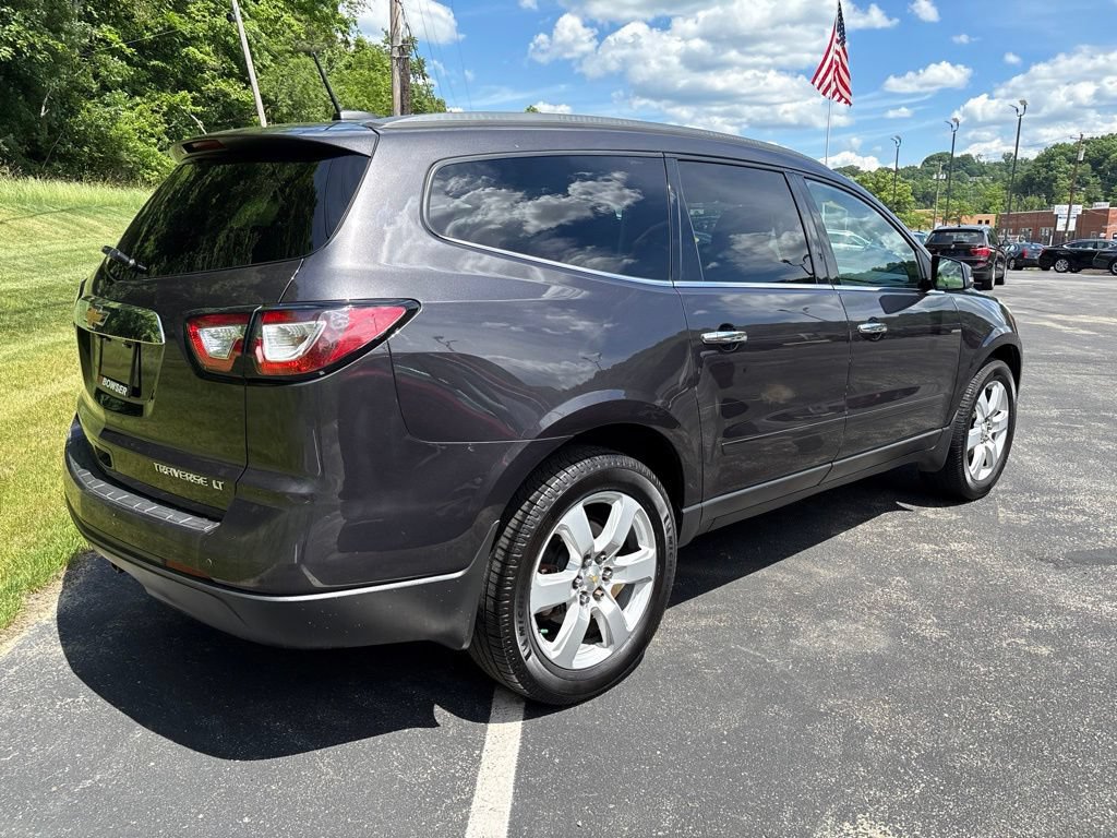 Used 2016 Chevrolet Traverse LT w/ Style and Technology Package AWD/4WD image 5