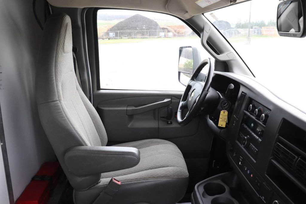 Used 2021 Chevrolet Express 4500 Extended w/ Power Convenience Package RWD image 10