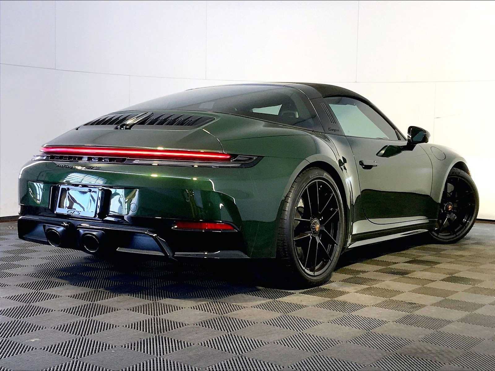 Certified 2026 Porsche 911 Targa 4 GTS AWD/4WD image 7