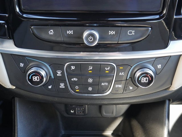 Used 2023 Chevrolet Traverse Premier image 25