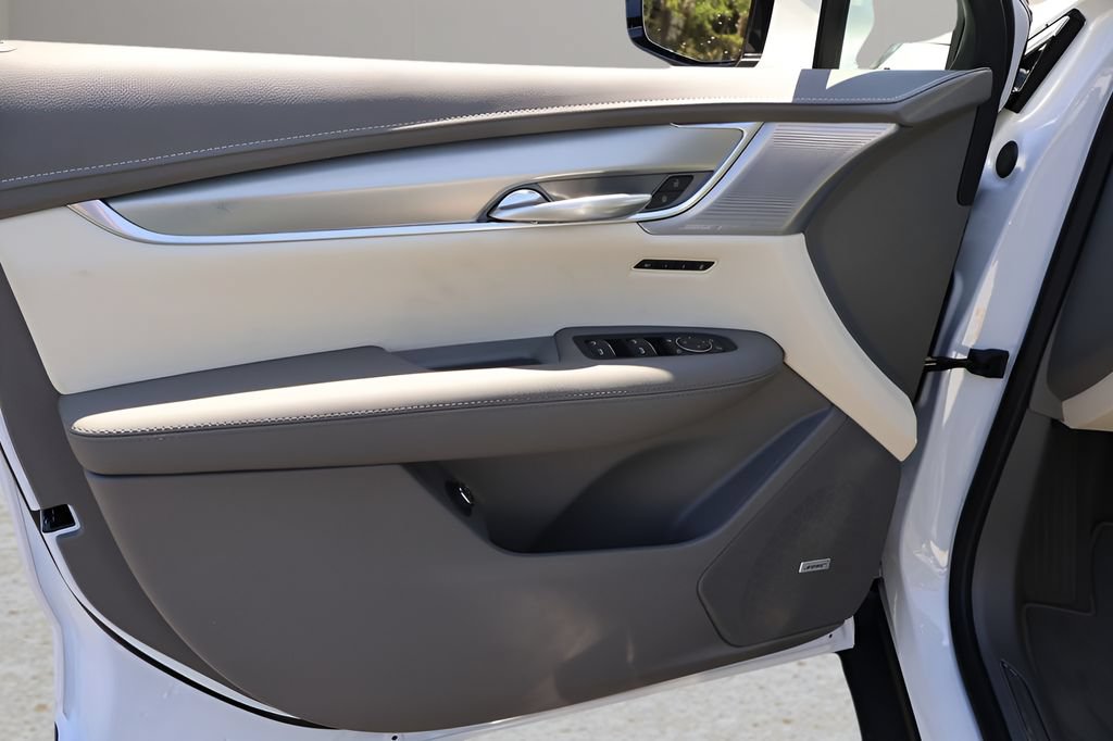 New 2026 Cadillac XT5 Premium Luxury AWD/4WD image 9