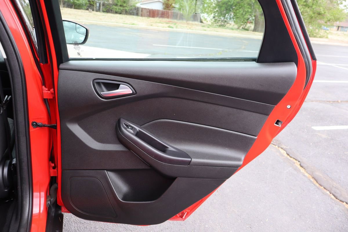 Used 2016 Ford Focus SE FWD image 25