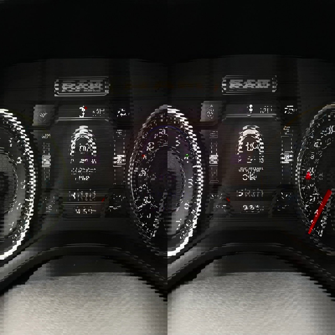 Used 2024 RAM 1500 Laramie image 15