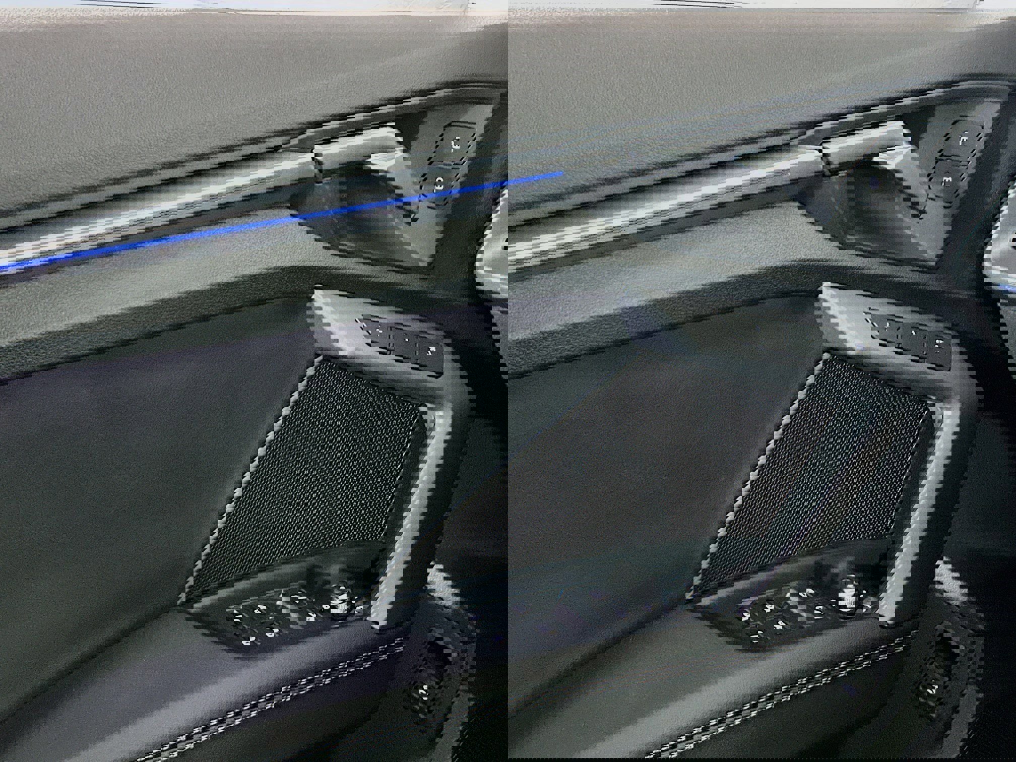 Used 2025 Audi A3 2.0T Premium w/ Convenience Package image 16