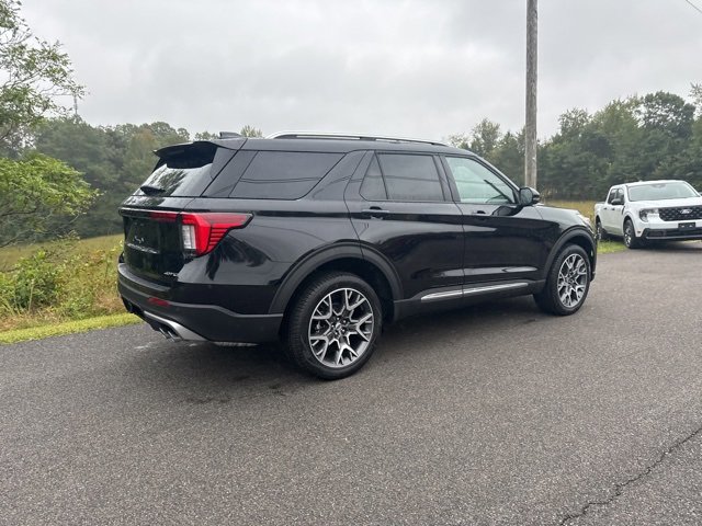 New 2025 Ford Explorer Platinum image 4