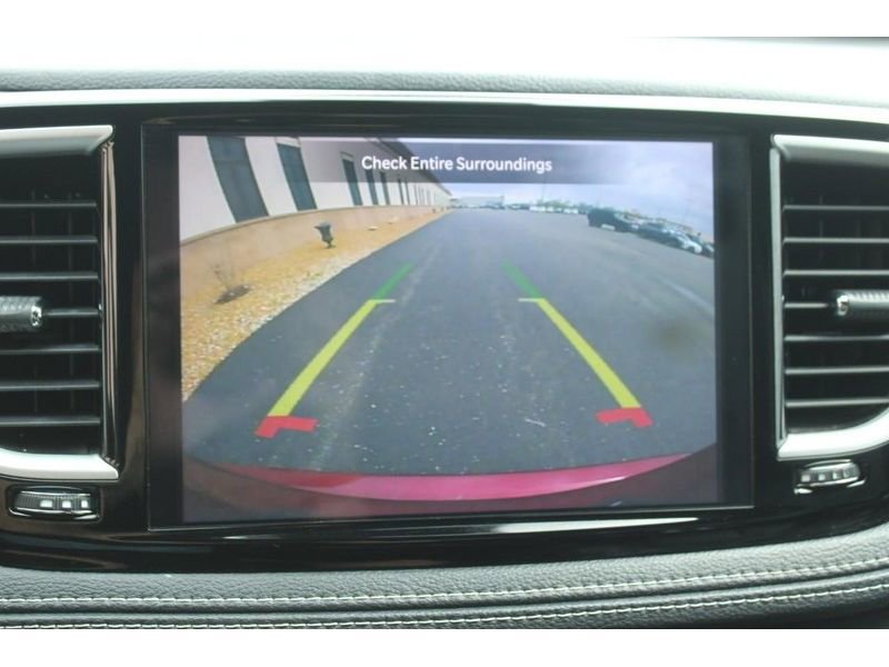 Used 2021 Chrysler Pacifica Touring-L w/ S Appearance Package FWD image 23