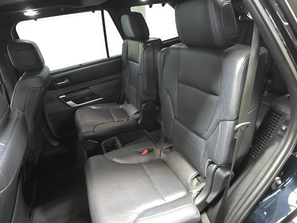 Used 2024 Toyota Sequoia Platinum image 32