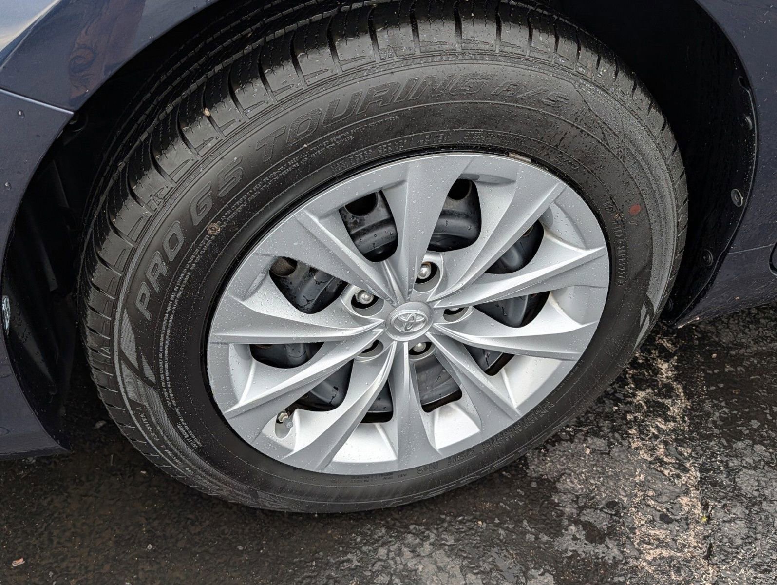 Used 2017 Toyota Camry LE image 14