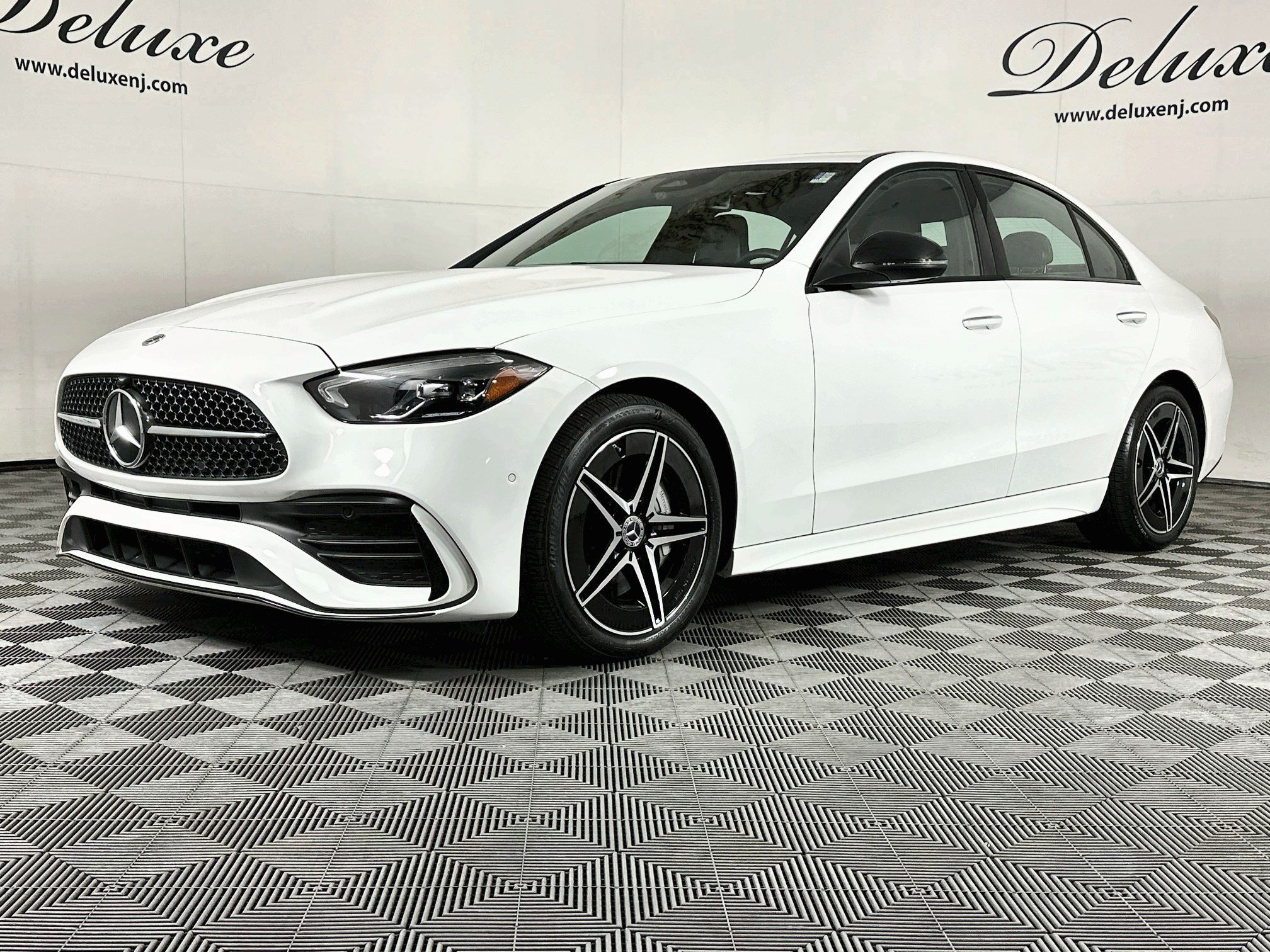 Used 2024 Mercedes-Benz C 300 4MATIC Sedan image 3