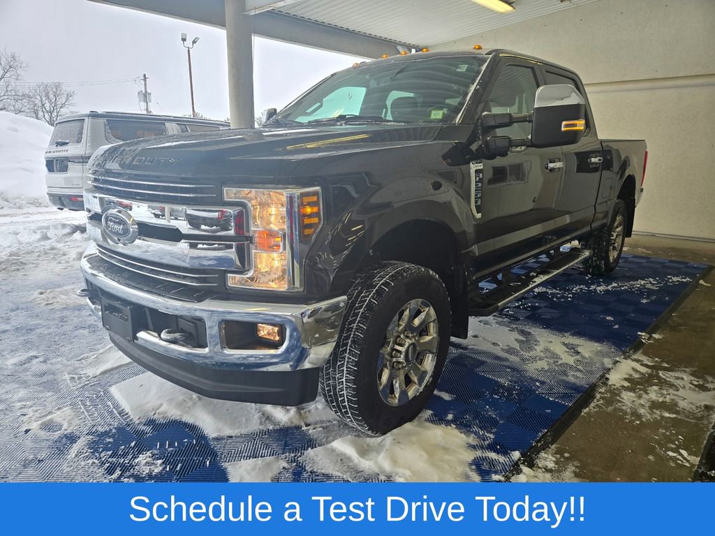 Used 2018 Ford F250 Lariat w/ Chrome Package image 3