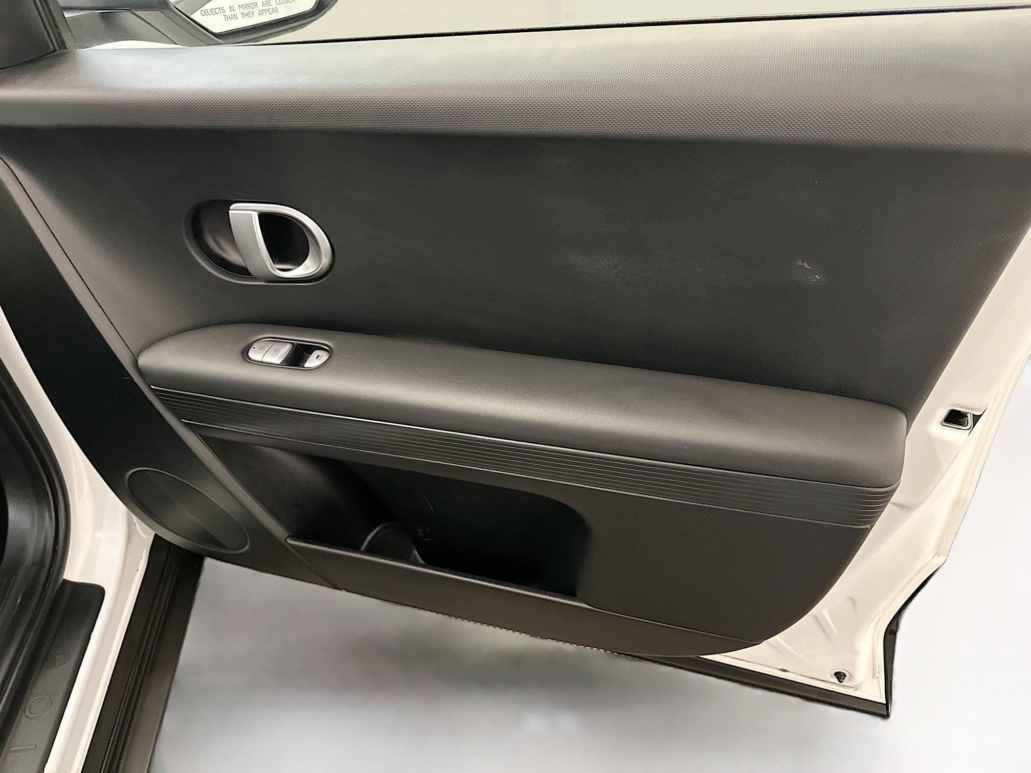 Used 2024 Hyundai Ioniq 5 SE image 33