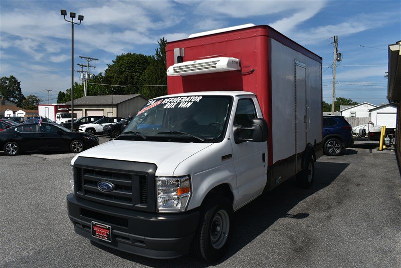 Used 2023 Ford E-350 and Econoline 350 Super Duty w/ Power Windows & Locks Group RWD image 5