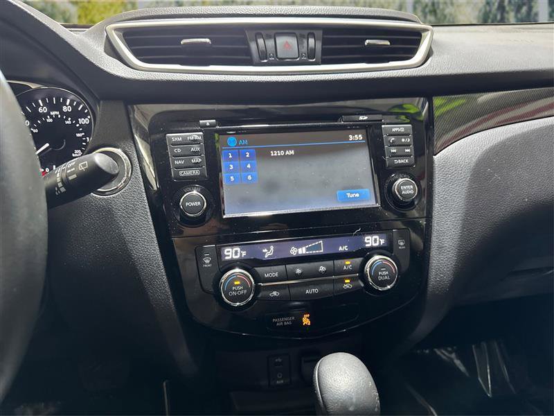 Used 2015 Nissan Rogue SL w/ SL Premium Package image 16