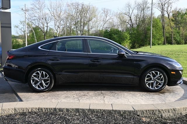 Used 2023 Hyundai Sonata SEL FWD image 4