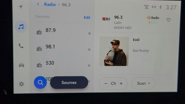 Used 2025 Toyota Corolla LE image 12