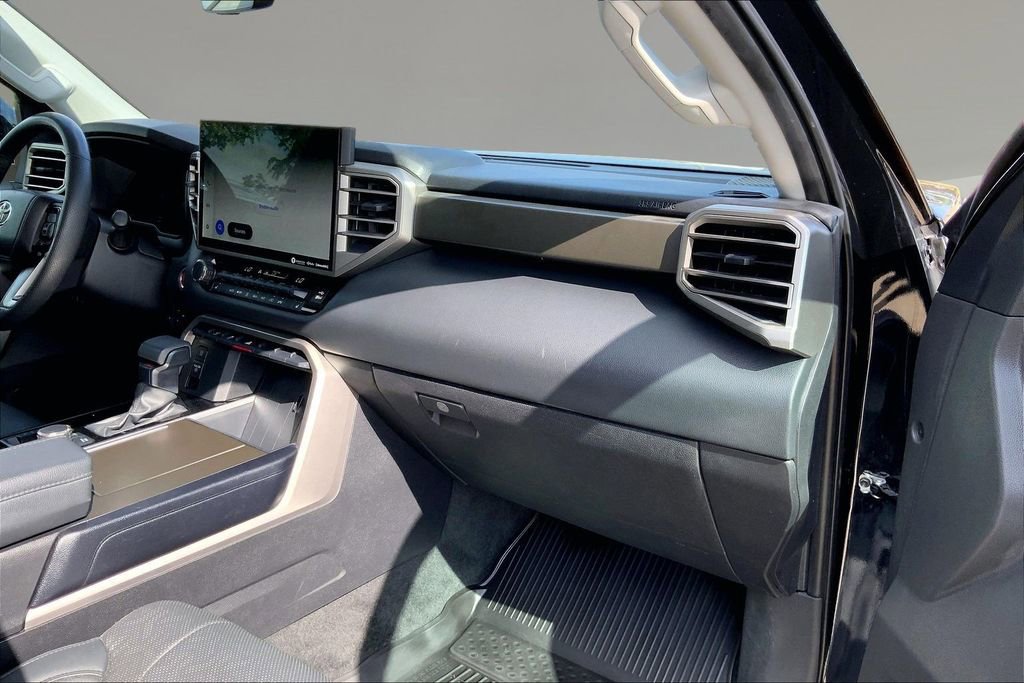 Used 2024 Toyota Sequoia SR5 w/ SR5 Premium Package AWD/4WD image 16