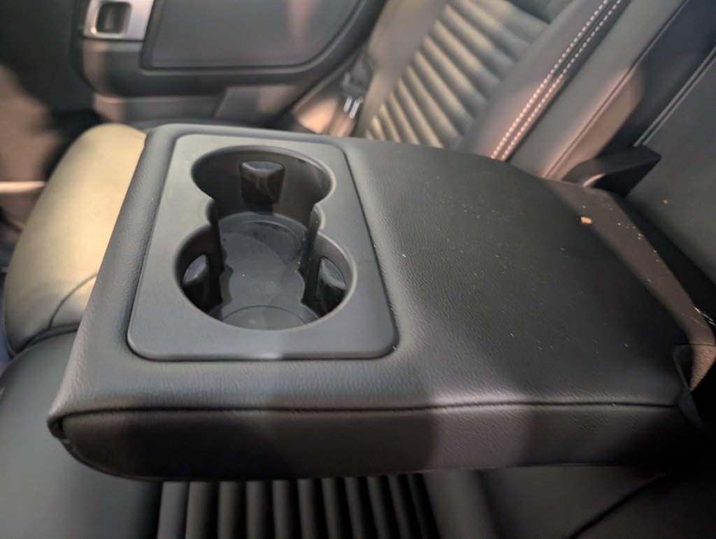 Used 2024 Land Rover Discovery Dynamic SE image 27