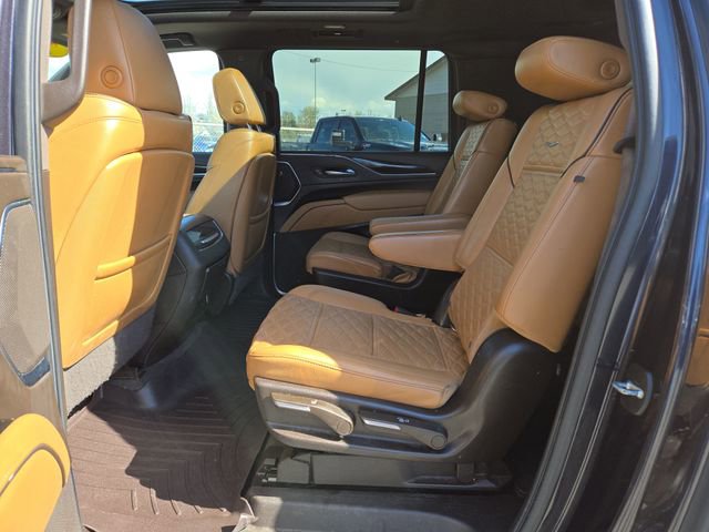 Used 2022 Cadillac Escalade ESV Premium Luxury AWD/4WD image 29