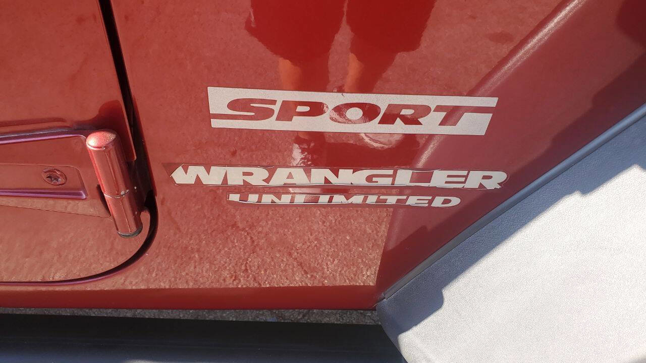 Used 2012 Jeep Wrangler Unlimited Sport image 27