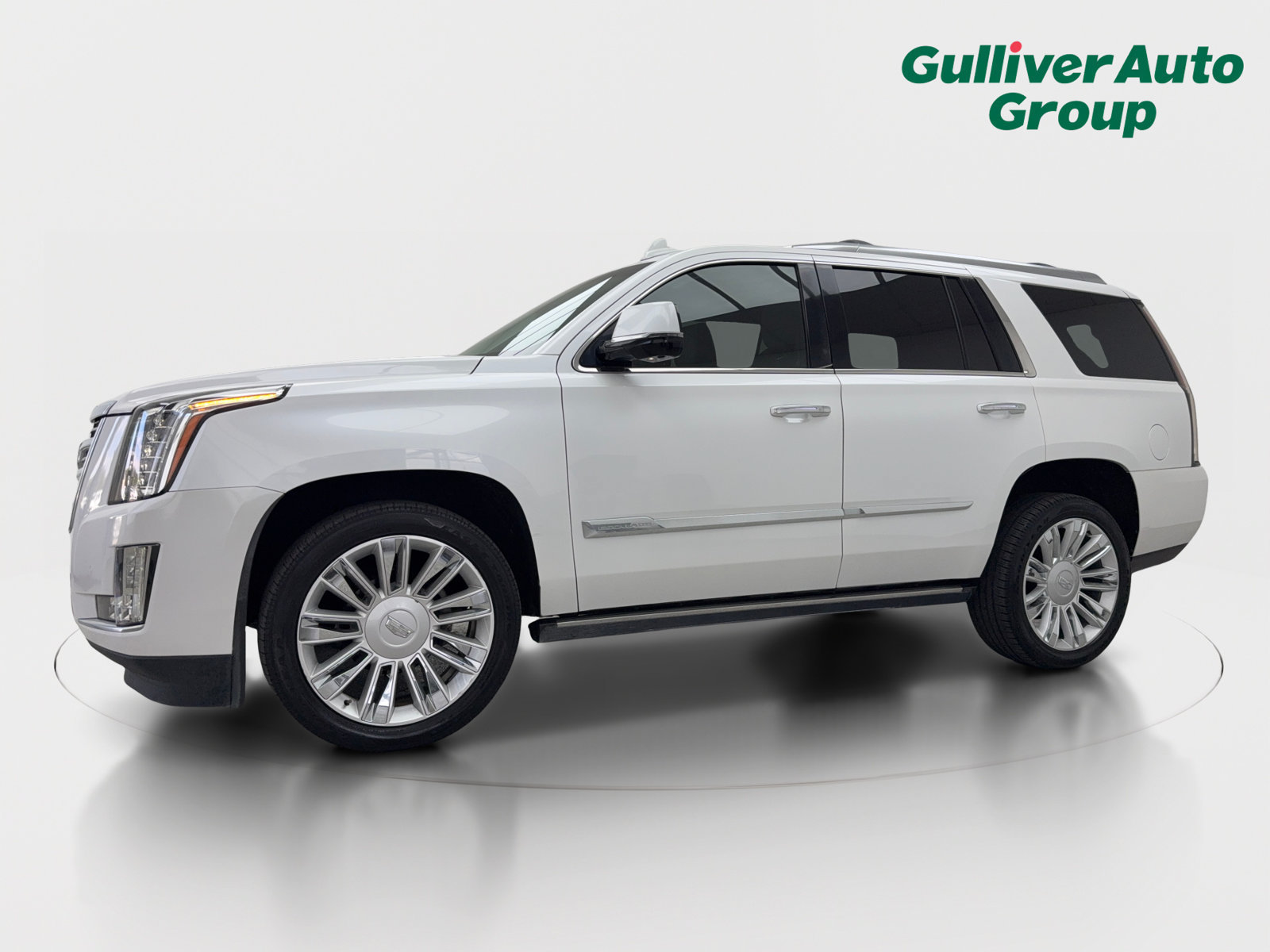 Used 2016 Cadillac Escalade Platinum AWD/4WD image 2
