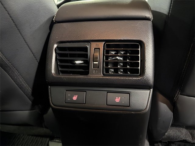 Used 2016 Subaru Outback 3.6R Limited image 34