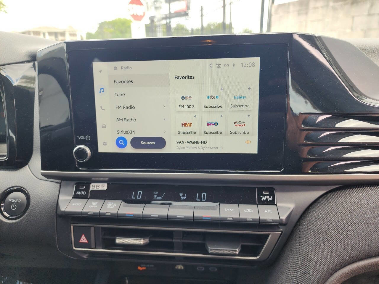 Used 2025 Toyota Camry LE image 13