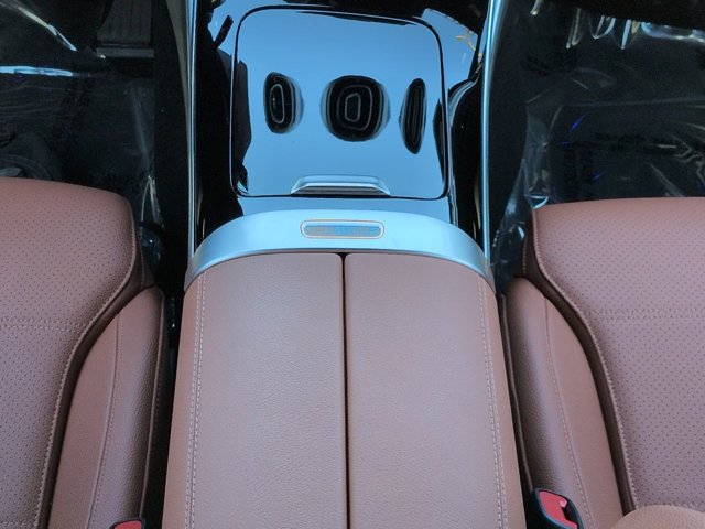 Used 2025 Mercedes-Benz C 300 Sedan image 20