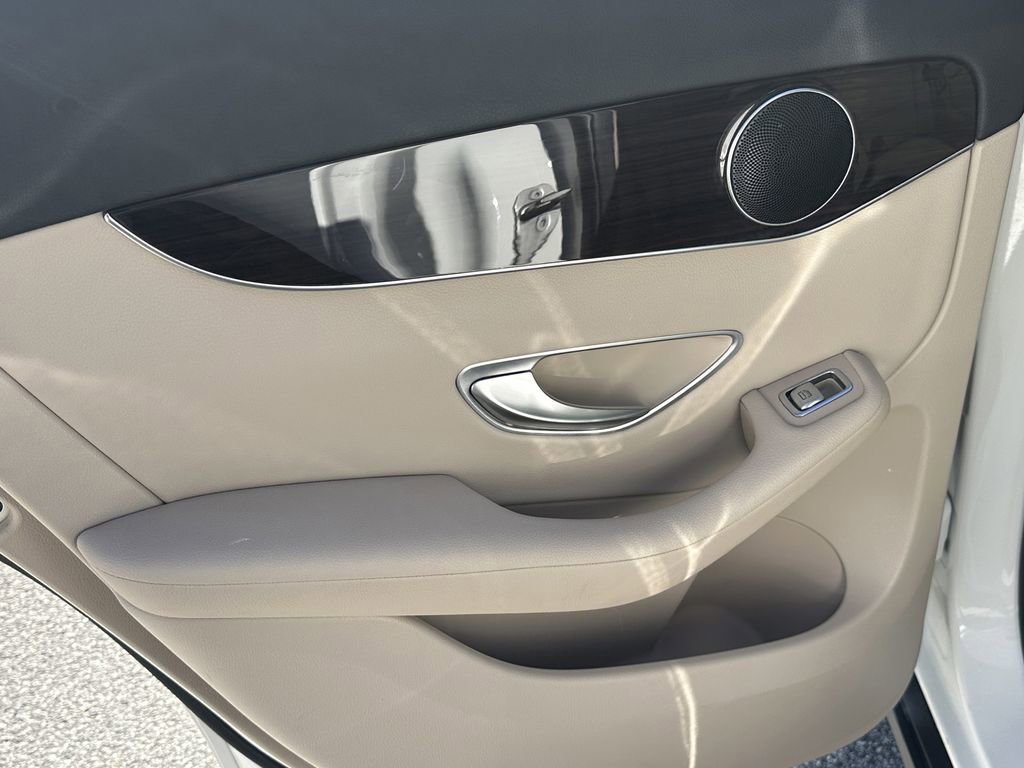 Used 2017 Mercedes-Benz GLC 300 GLC 300 image 25