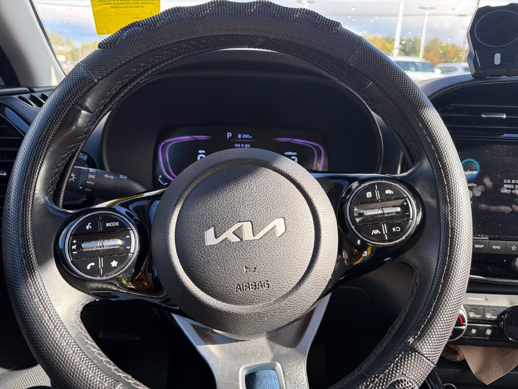 Used 2024 Kia Soul EX FWD image 11
