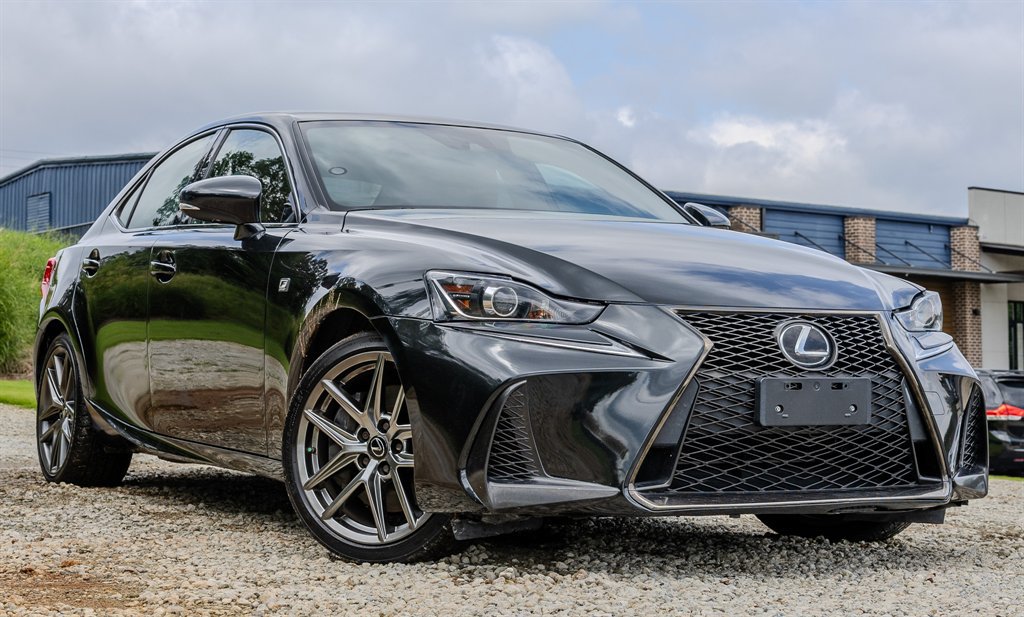 Used 2020 Lexus IS 350 F Sport w/ F Sport Package RWD image 7