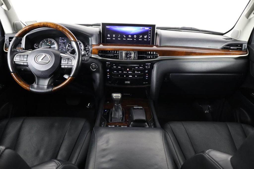Used 2016 Lexus LX 570 4WD w/ Luxury Package image 13