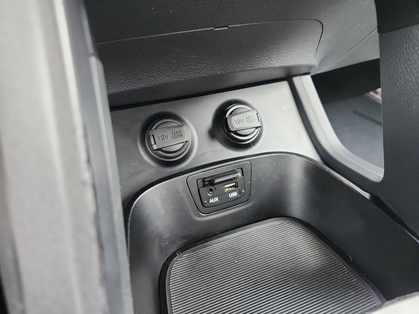 Used 2015 Hyundai Santa Fe Sport FWD image 19