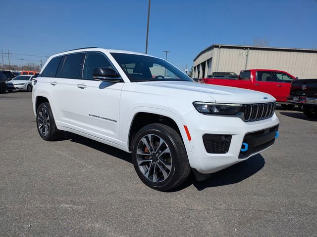 Used 2022 Jeep Grand Cherokee Overland w/ Luxury Tech Group IV image 2