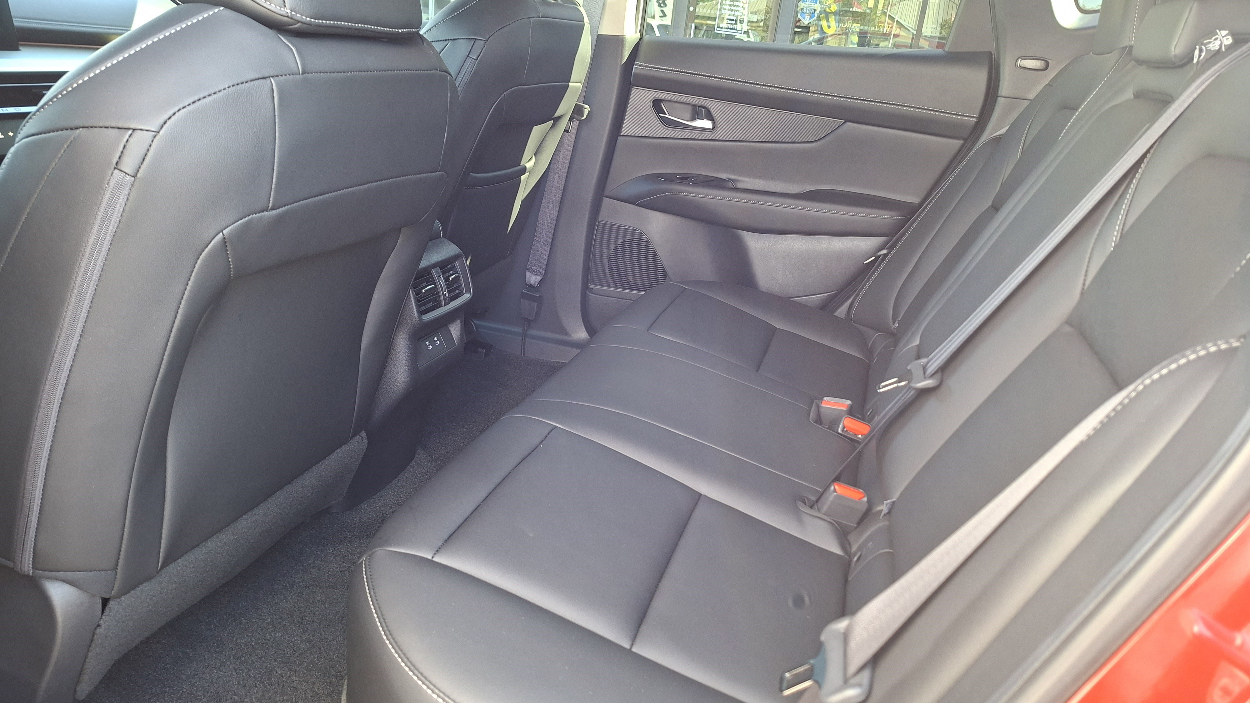 Certified 2025 Nissan Murano SL image 19