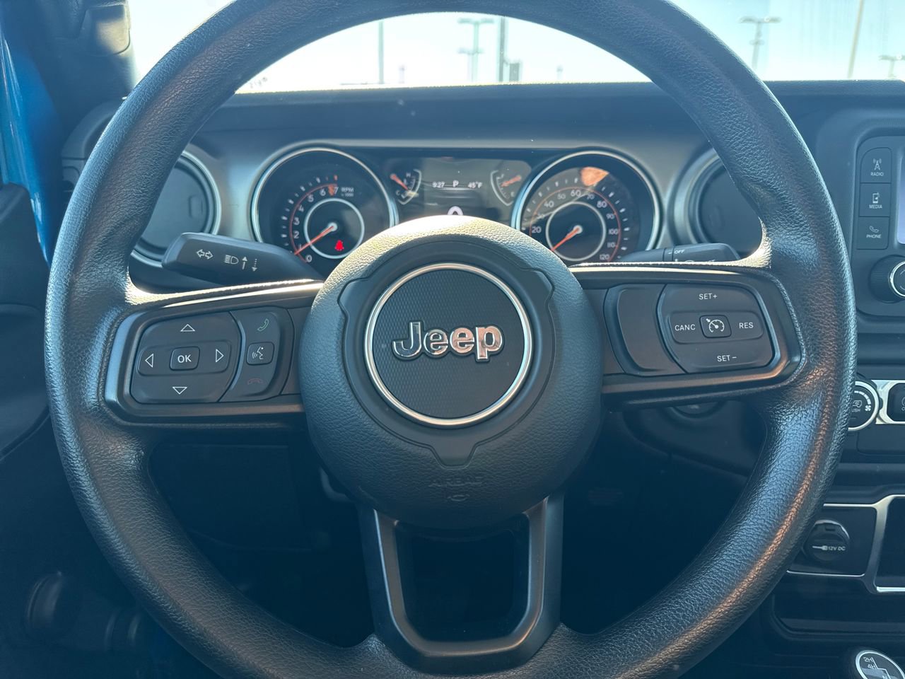 Used 2020 Jeep Gladiator Sport image 17