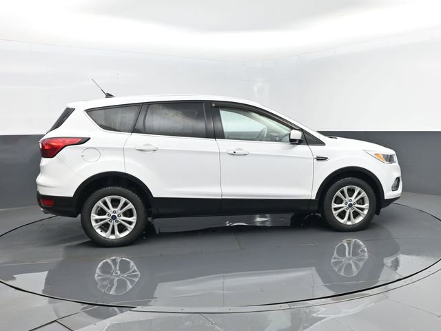 Used 2019 Ford Escape SE image 4