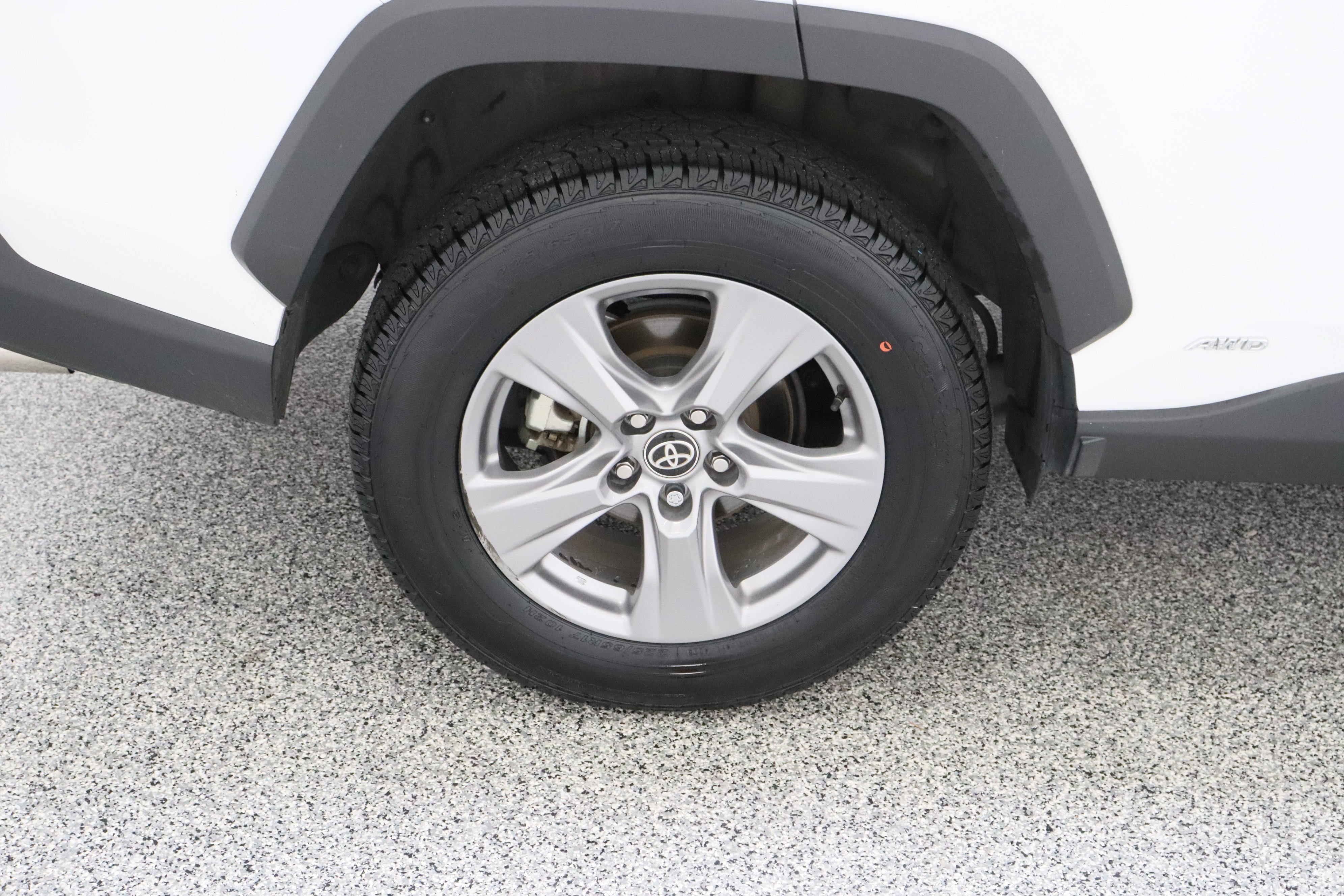 Certified 2025 Toyota RAV4 LE AWD/4WD image 6